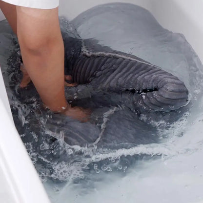 A super, soft, dirt-resistant, comfortable, pet bed.
