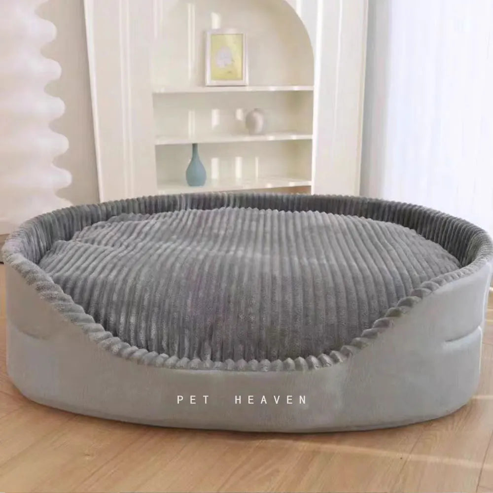 A super, soft, dirt-resistant, comfortable, pet bed.