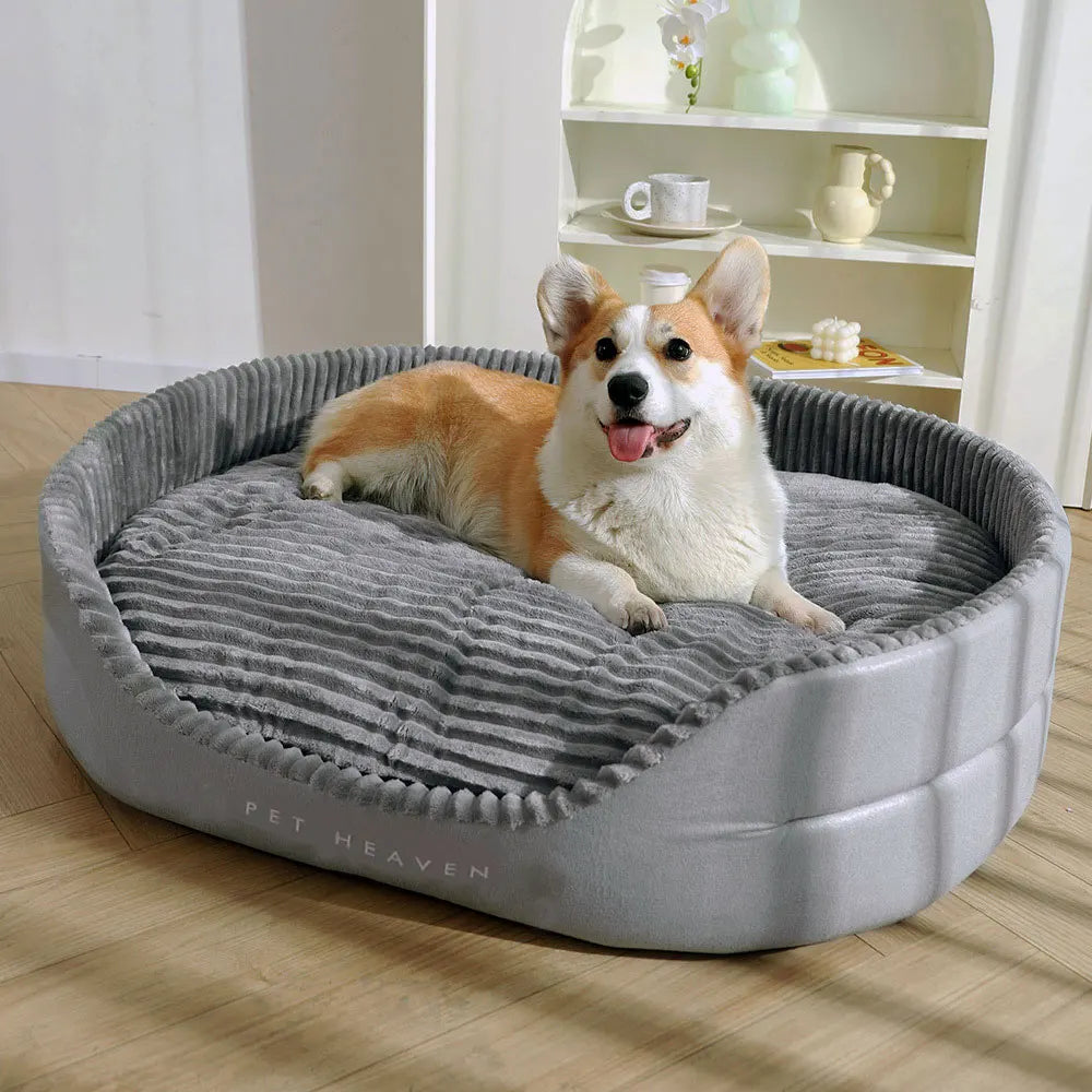 A super, soft, dirt-resistant, comfortable, pet bed.