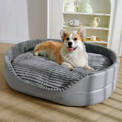 A super, soft, dirt-resistant, comfortable, pet bed.